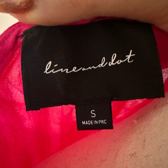 Line & Dot Button Down - Picture 3 of 4